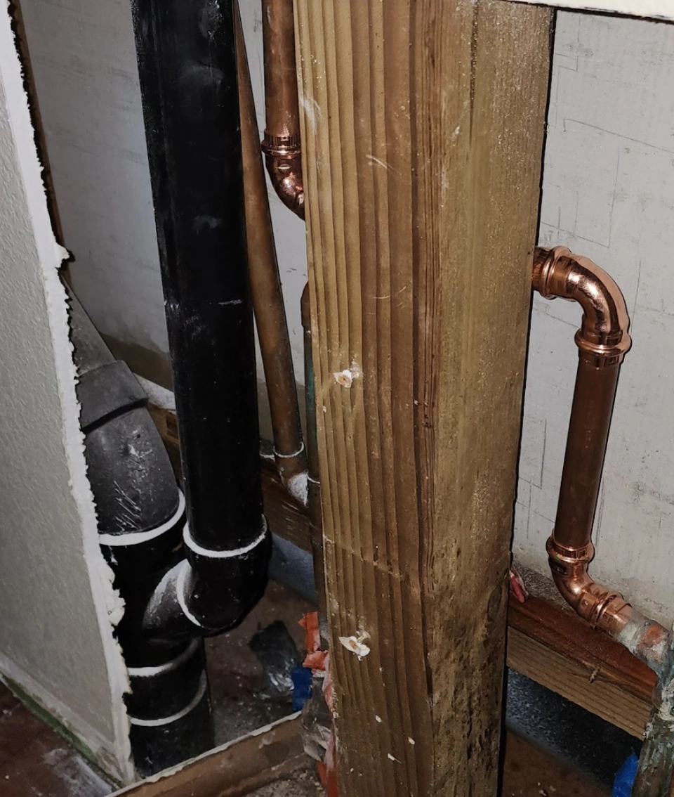 Copper repipe work by Shoreline Plumbing in a Honolulu, HI home